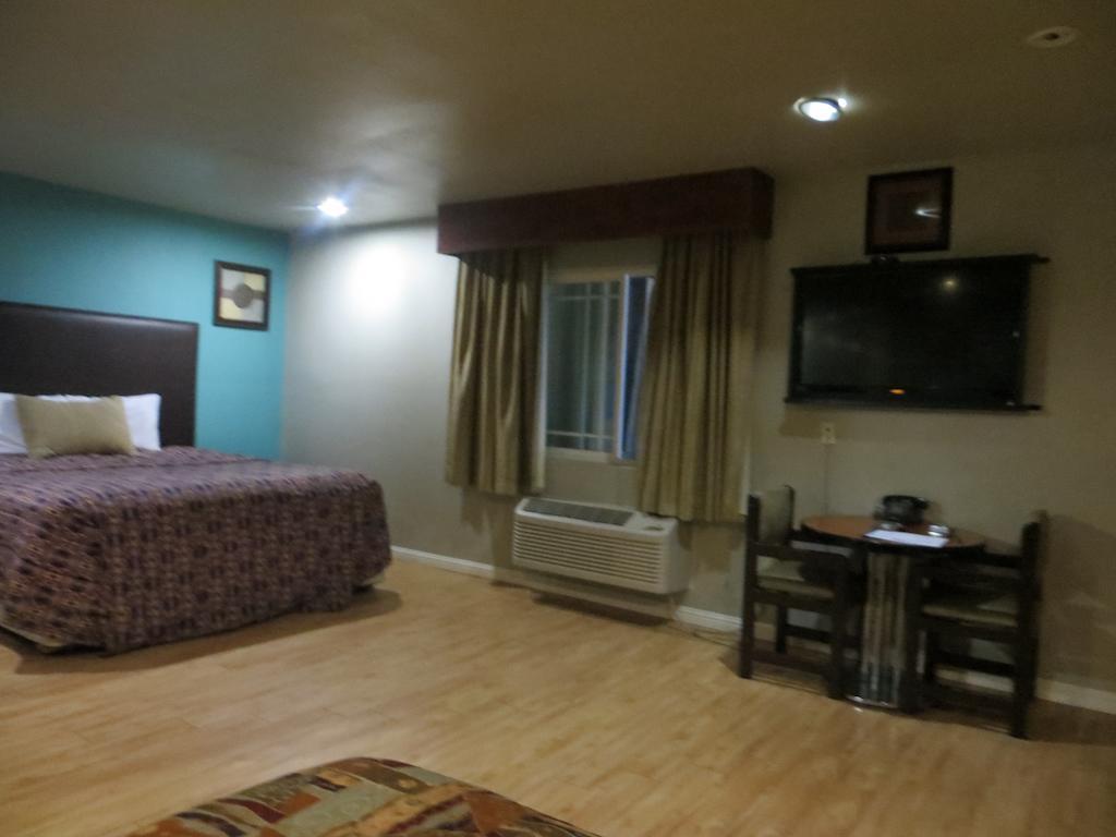 Rocky Inn Лонг Бич Номер фото